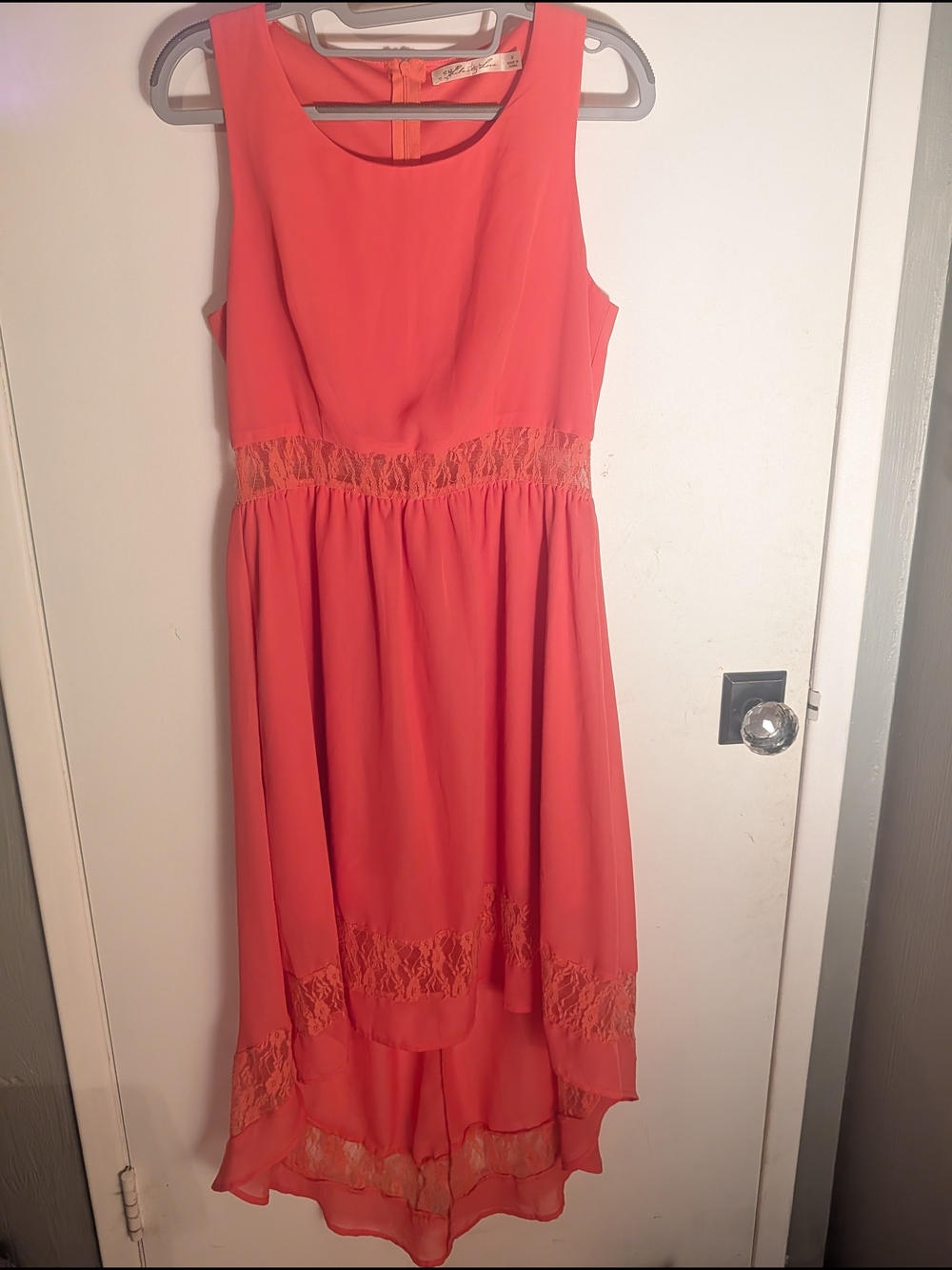 Liberty Love Coral Sleeveless Hi-Low Silhouette Dress With Lace Trim